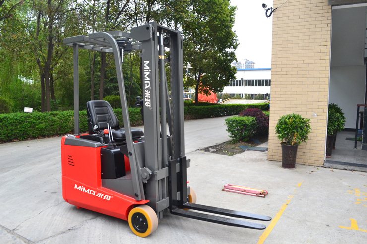 湖南榮洲機械設備有限公司,移動式升降平臺價格,湖南升降貨梯,塑料托盤批發(fā),固定式升降平臺,曲臂式升降平臺,汽車尾板,全電動叉車